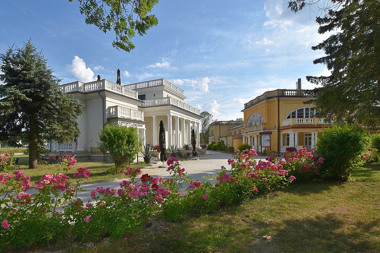 Solec Zdrój. Co warto zobaczyć w tym pięknym uzdrowisku?